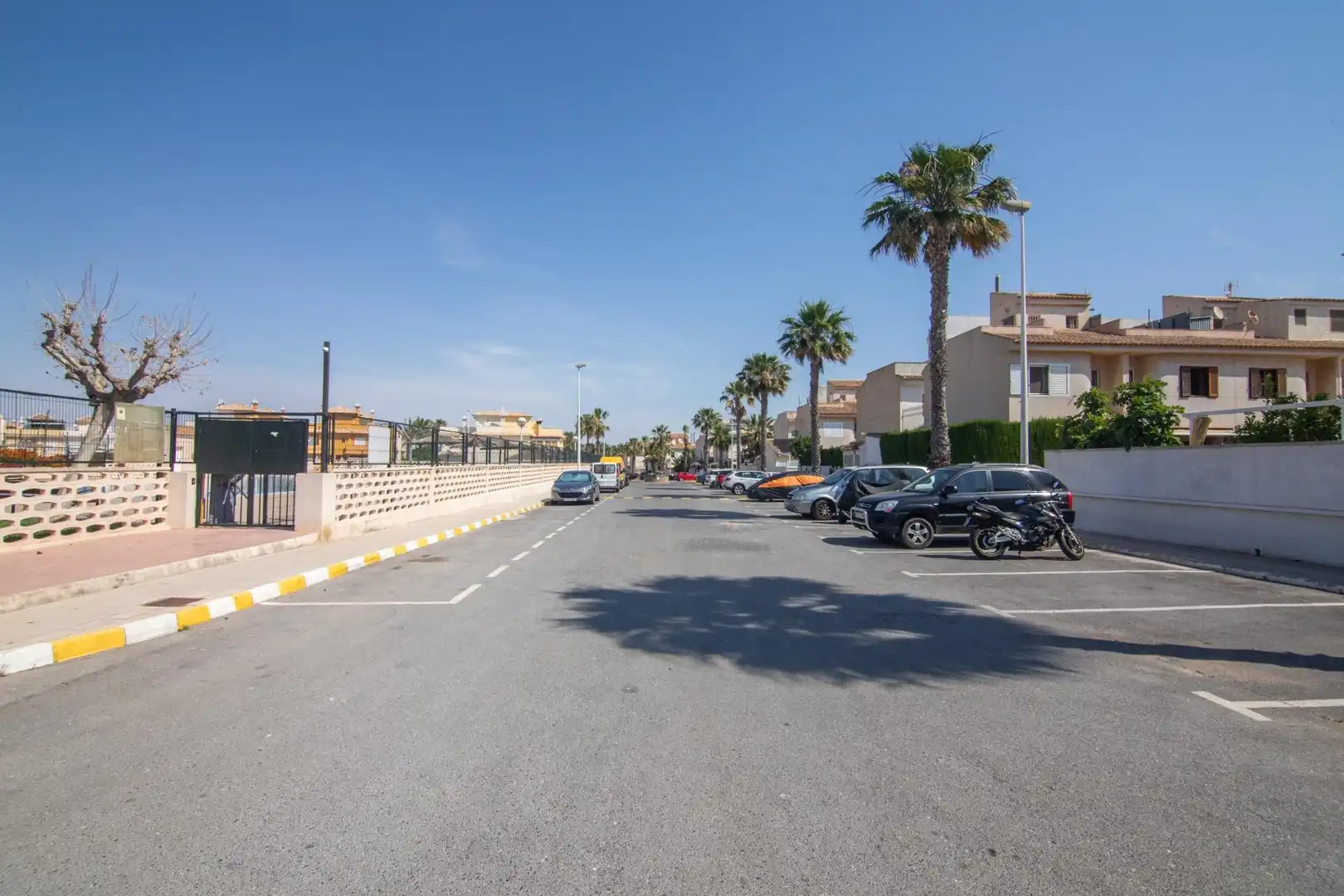 Vista exterior de Casa o chalet en venta en Santa Pola con Aire acondicionado, Terraza y Piscina comunitaria