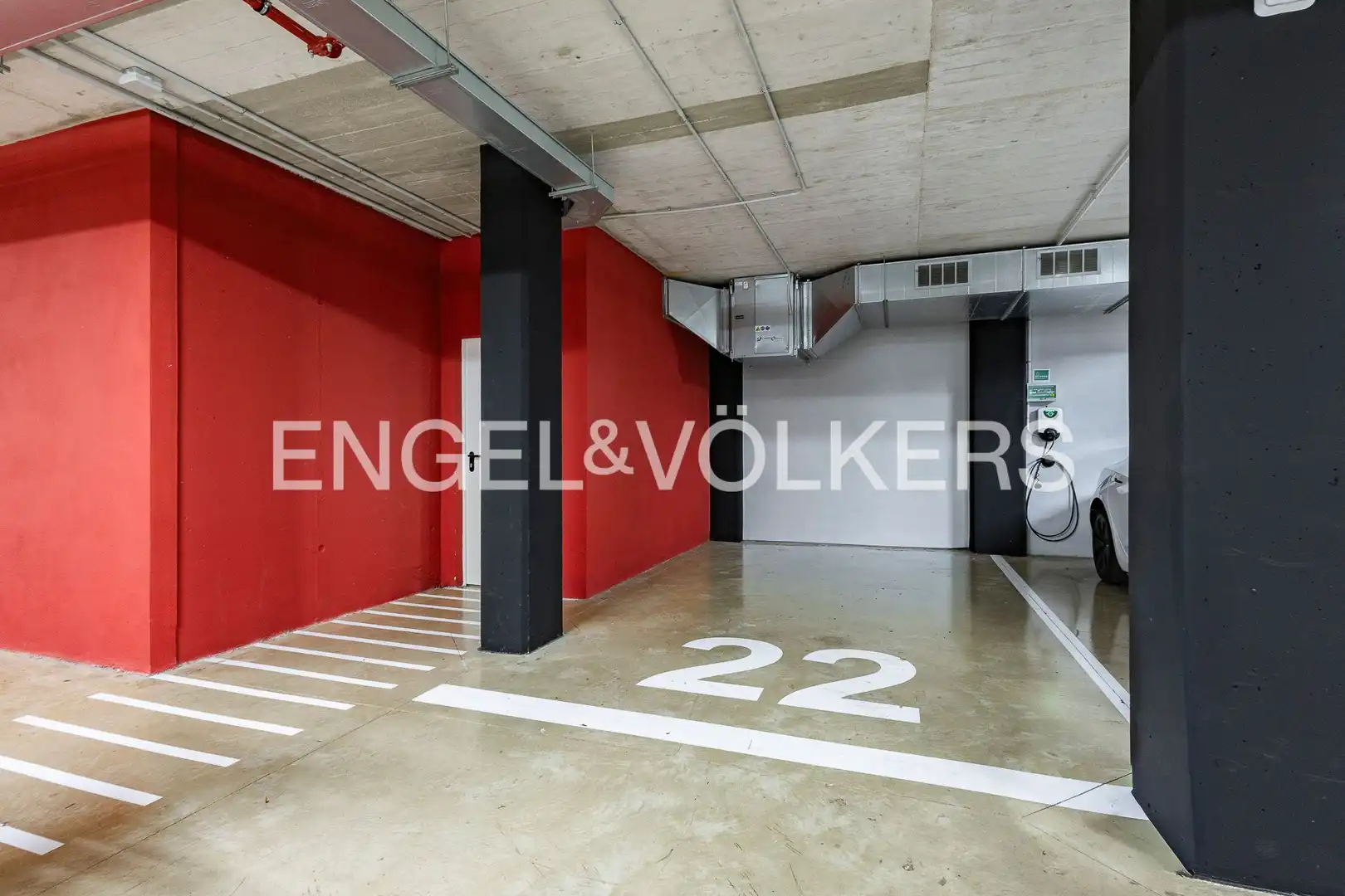 Parking de Apartamento en venta en Esplugues de Llobregat con Calefacción, Terraza y Trastero