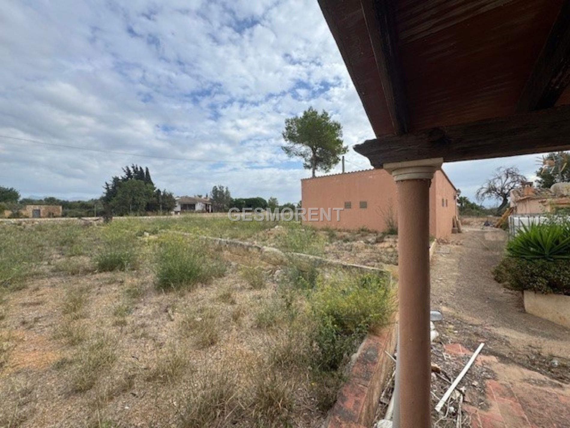 Country house for sale