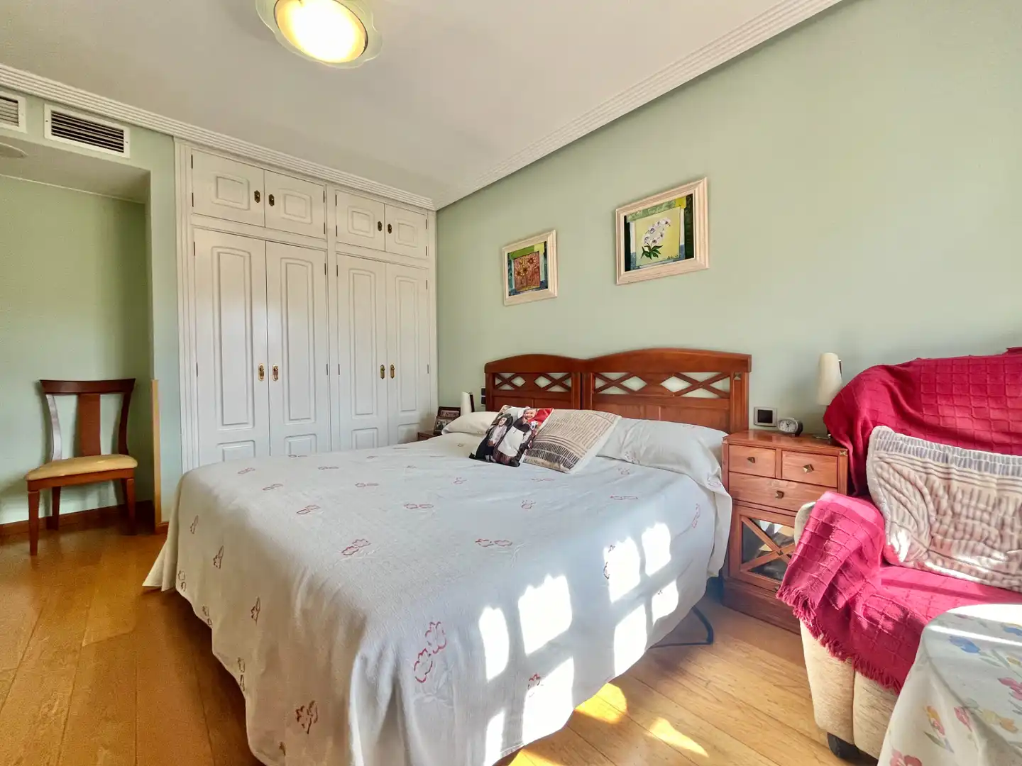 Schlafzimmer von Maisonette zum Verkauf in Zaragoza mit Klimaanlage, Heizung und Parkett