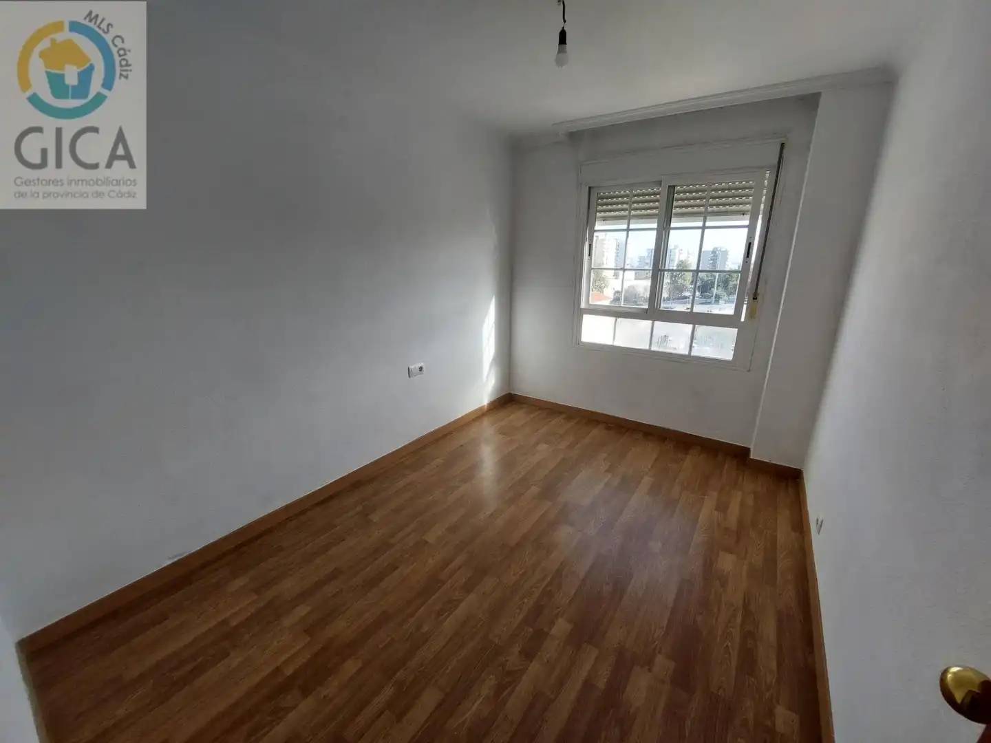 Schlafzimmer von Wohnung zum Verkauf in Algeciras mit Klimaanlage