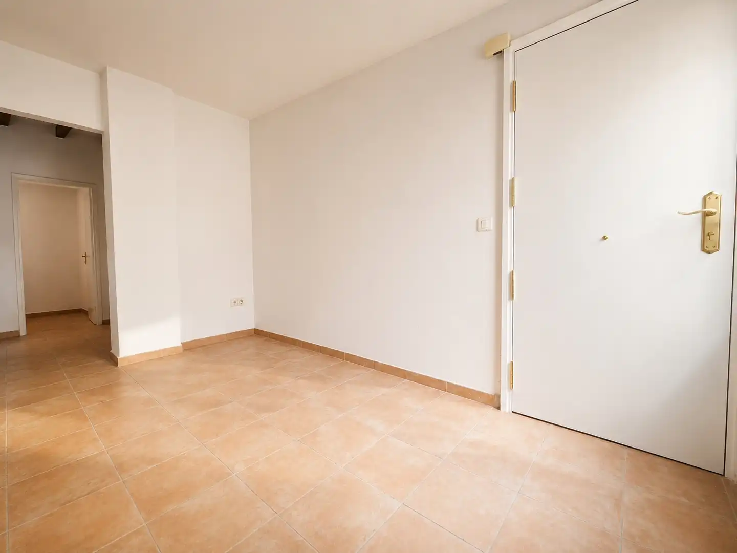 Apartment with terrace for sale in Carrer d'en Rubí 10, imagen 3