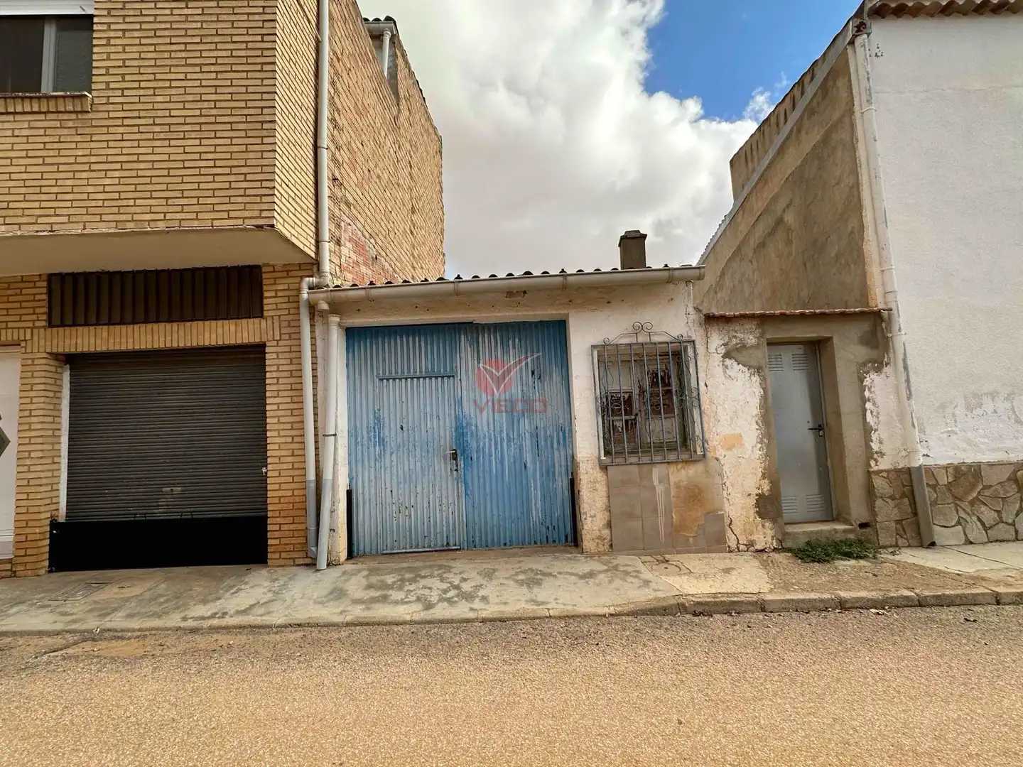 Vista exterior de Casa o xalet en venda en Buenache de Alarcón amb Calefacció i Traster