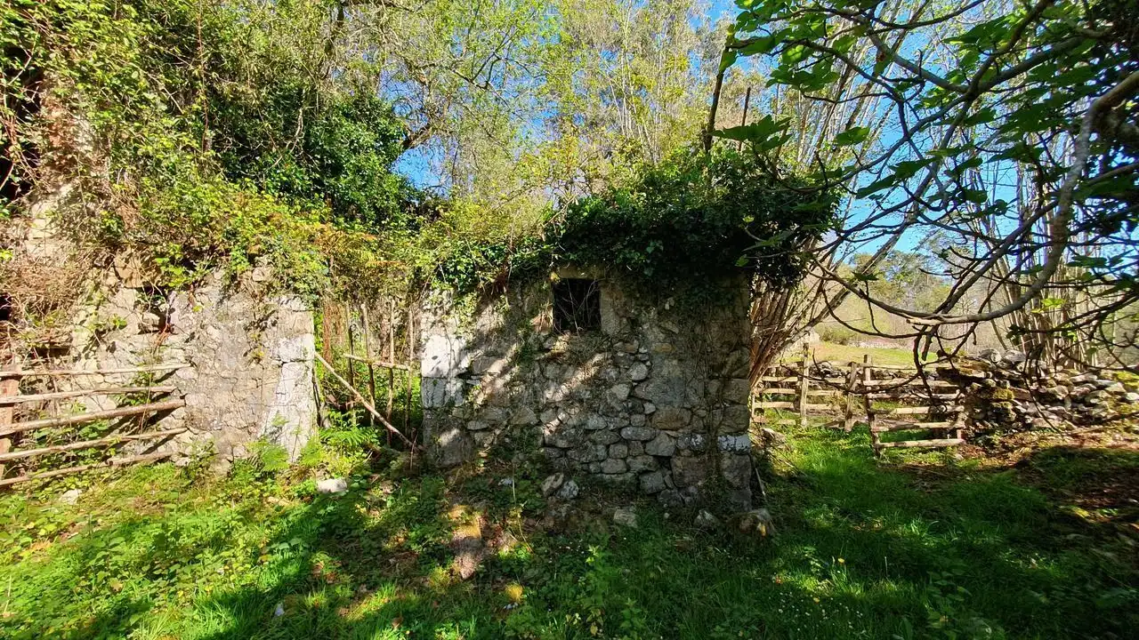Finca rústica en venta en Llanes