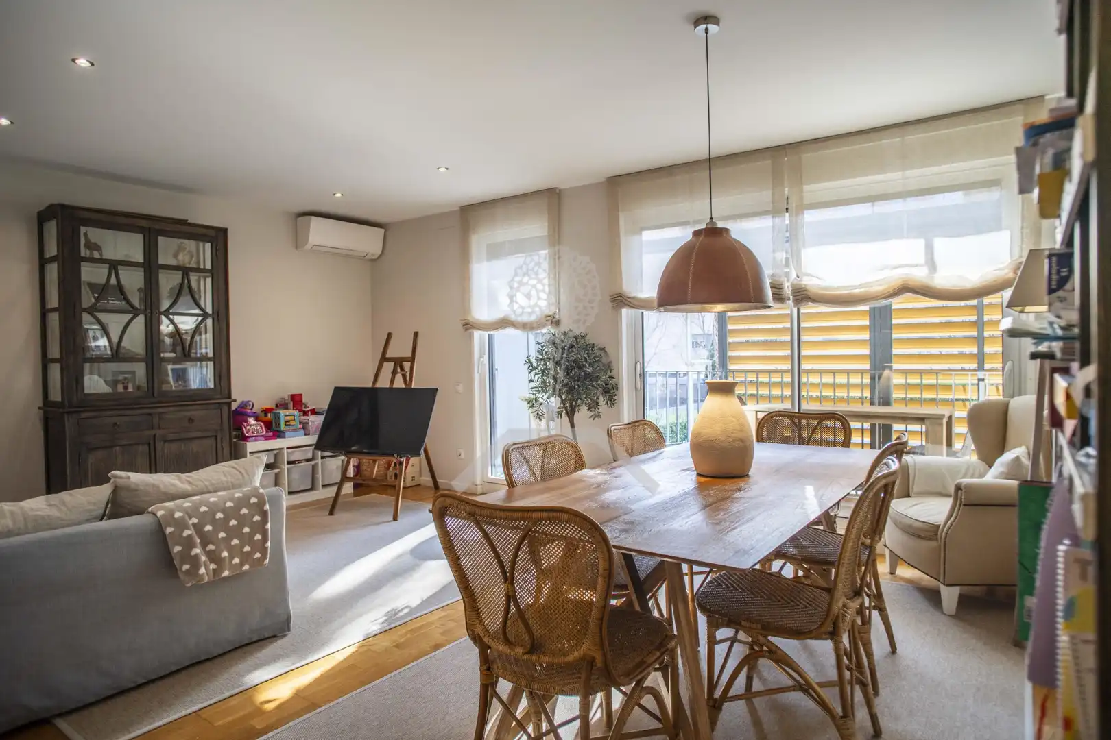 Dining room of Flat for sale in Sant Cugat del Vallès  with Air Conditioner, Heating and Terrace