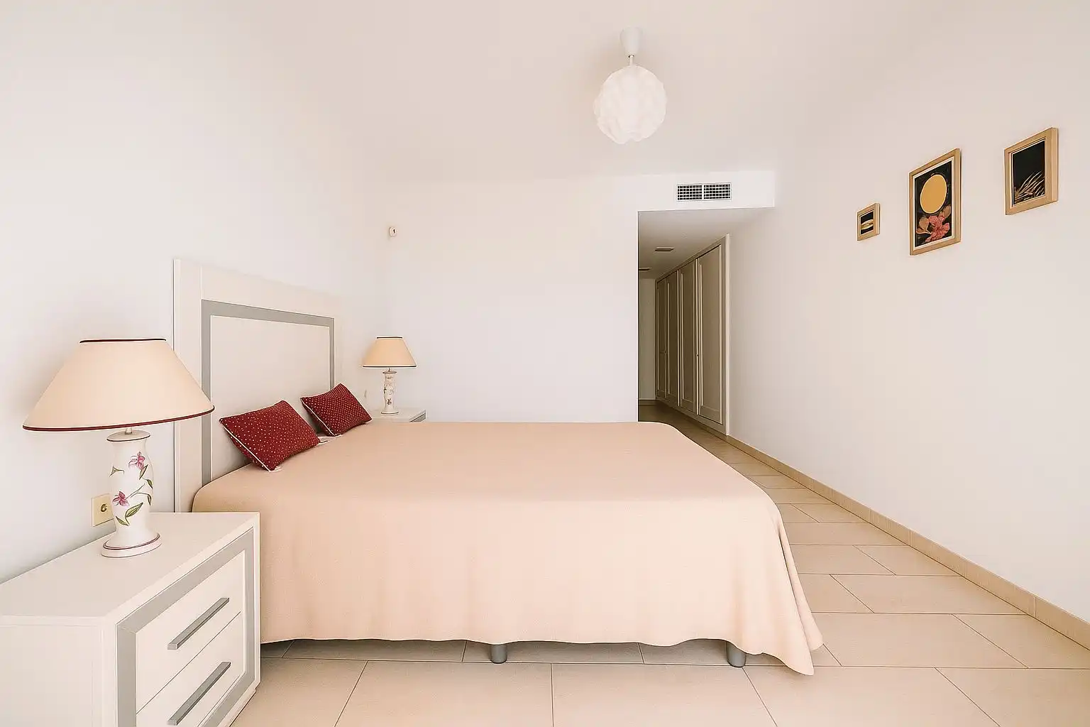 Bedroom of Flat for sale in Benahavís  with Air Conditioner, Private garden and Terrace