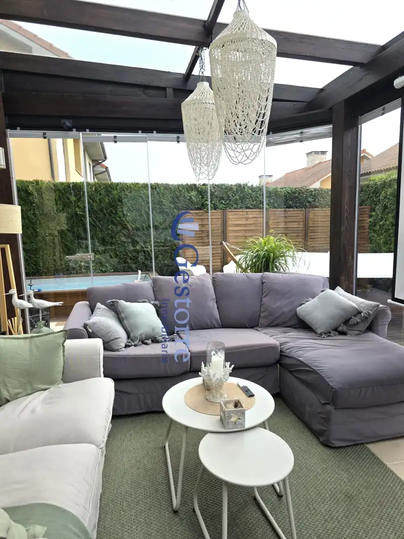 Terraza de Casa adosada en venta en Siero con Calefacción, Jardín privado y Terraza