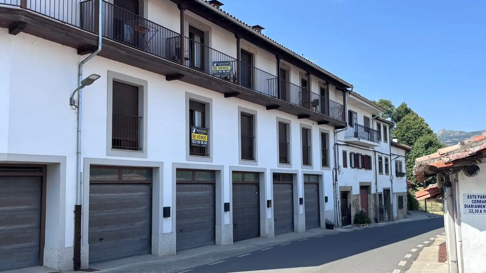 Vista exterior de Casa o chalet en venta en Candelario con Amueblado, Balcón y Alarma