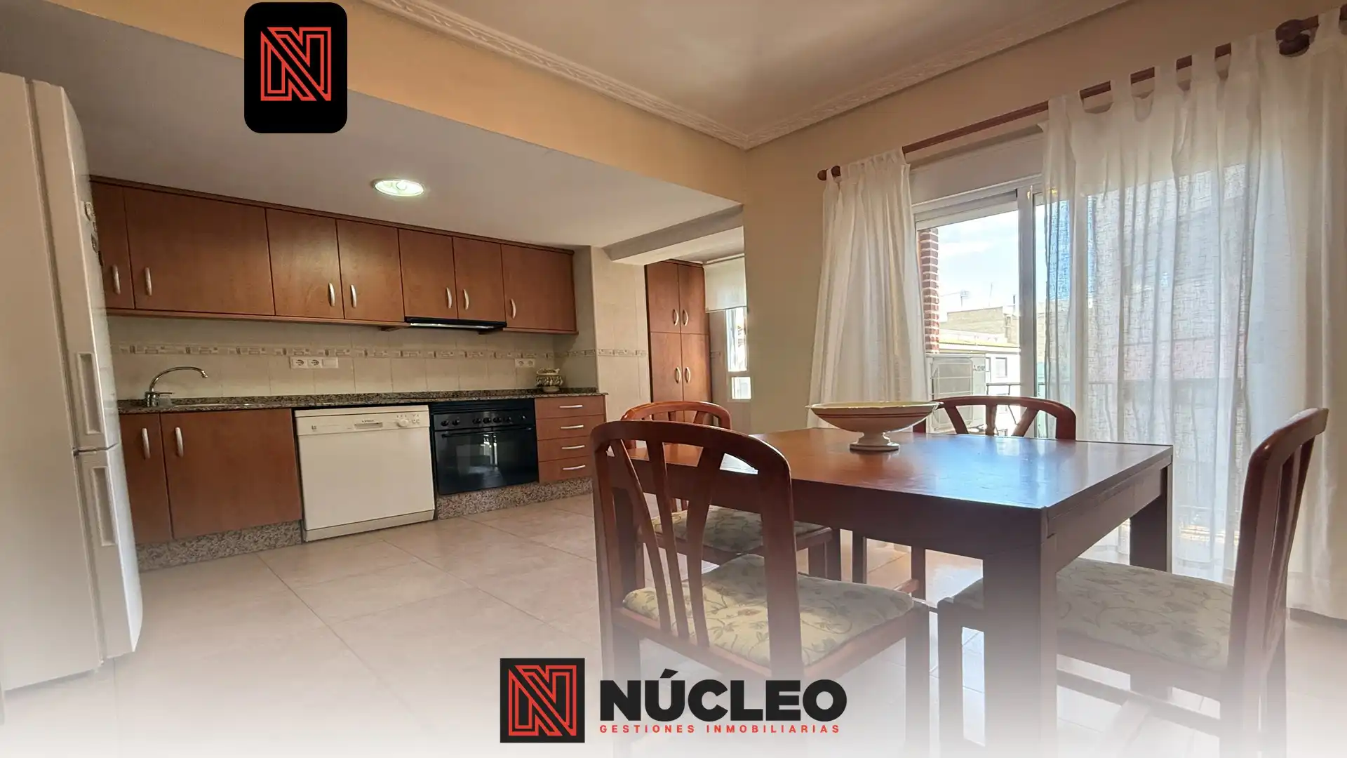 Cocina de Piso en venta en Castellón de la Plana / Castelló de la Plana con Balcón