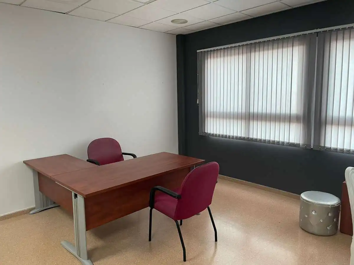 Büro zum Verkauf in Huércal de Almería mit Möbliert