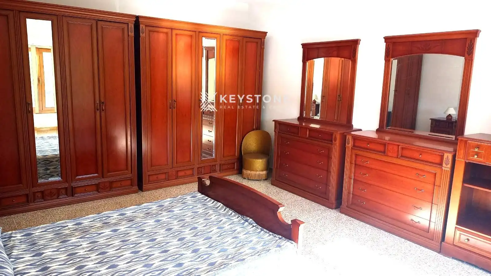 Habitación de Piso de alquiler en Puigpunyent con Aire acondicionado y Terraza