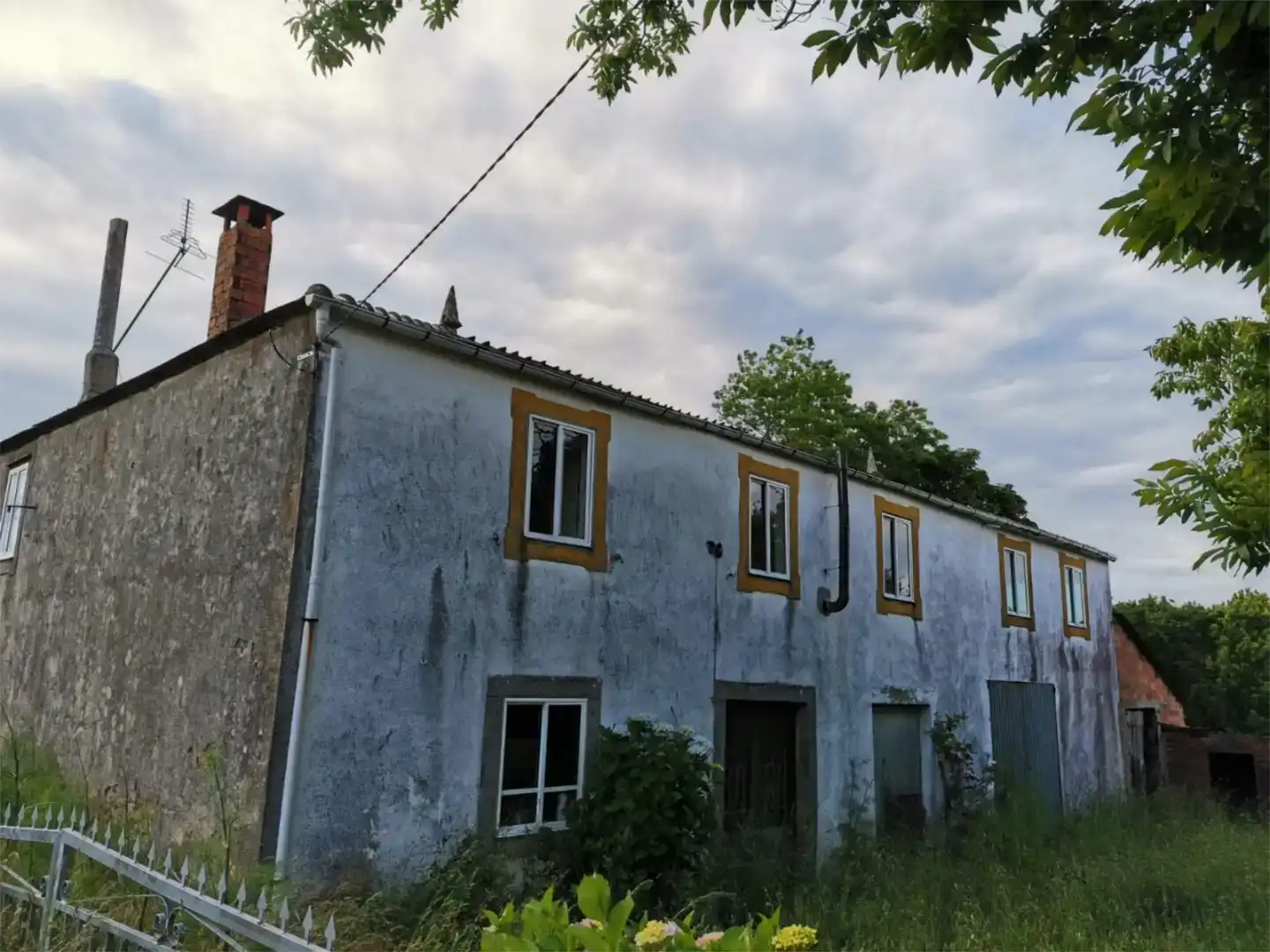 Außenansicht von Country house zum Verkauf in Vilalba