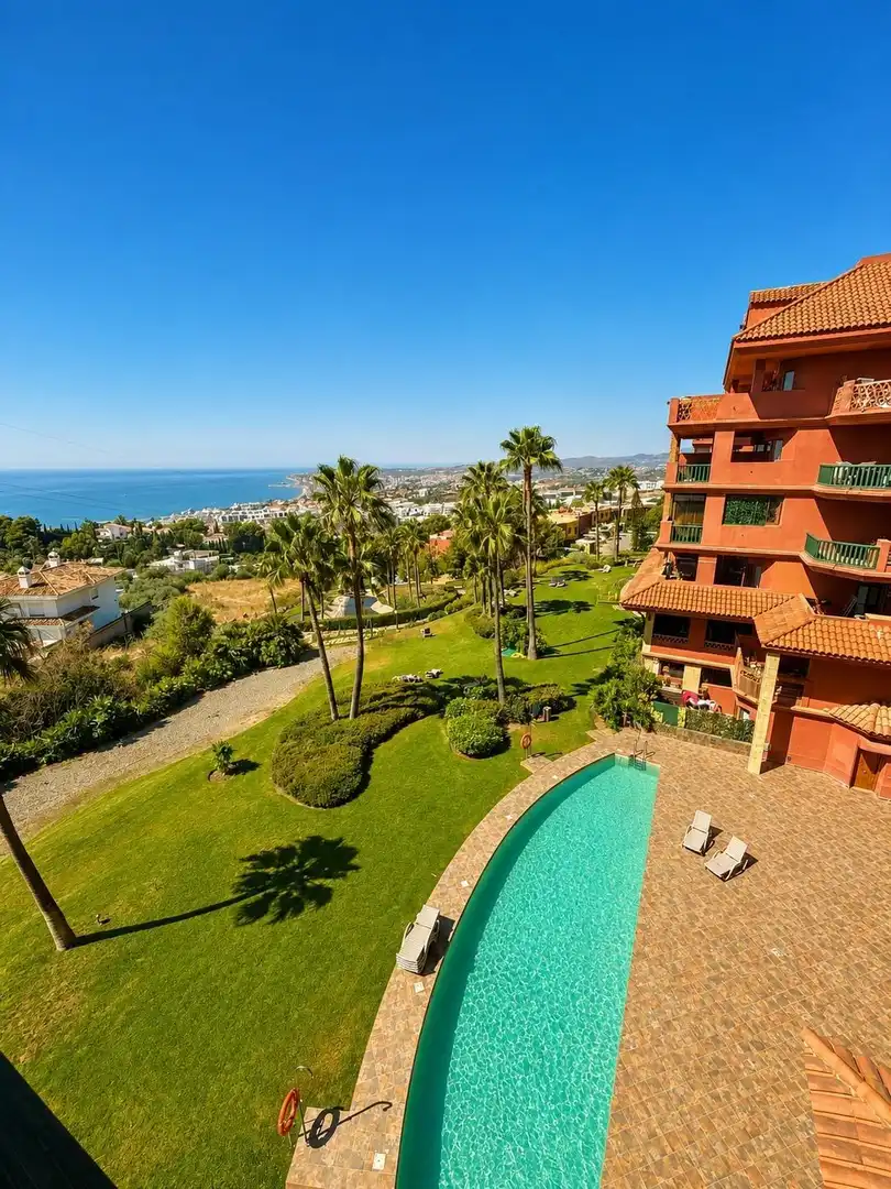 Vista exterior de Apartamento en venta en Benalmádena con Aire acondicionado, Jardín privado y Terraza