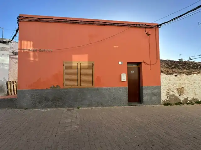 Vista exterior de Casa adosada en venda en Ingenio amb Forn