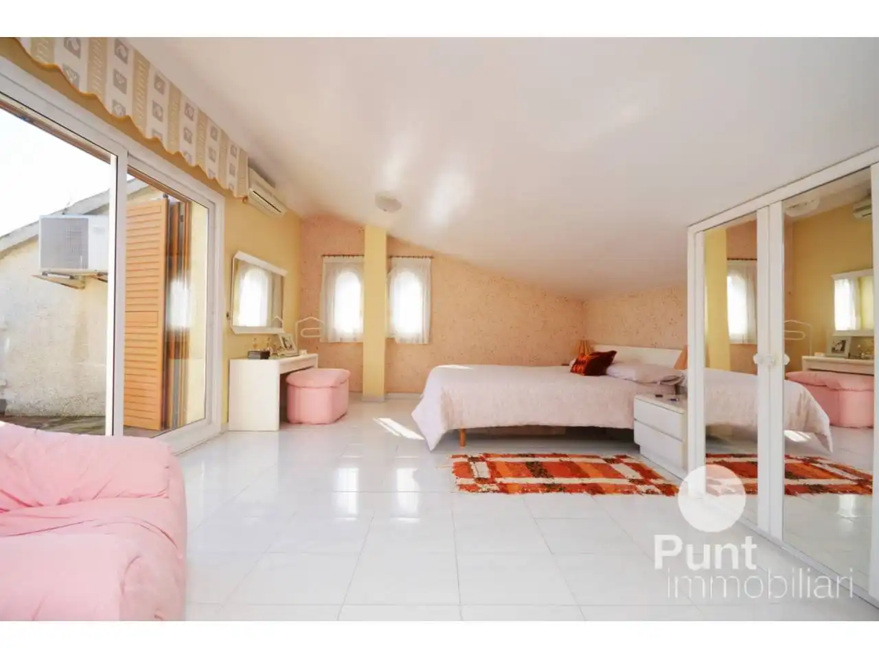 Bedroom of Detached homes for sale in Premià de Dalt  with Air Conditioner, Heating and Private garden