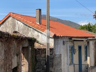 Reihenhaus zum Verkauf in Lobios