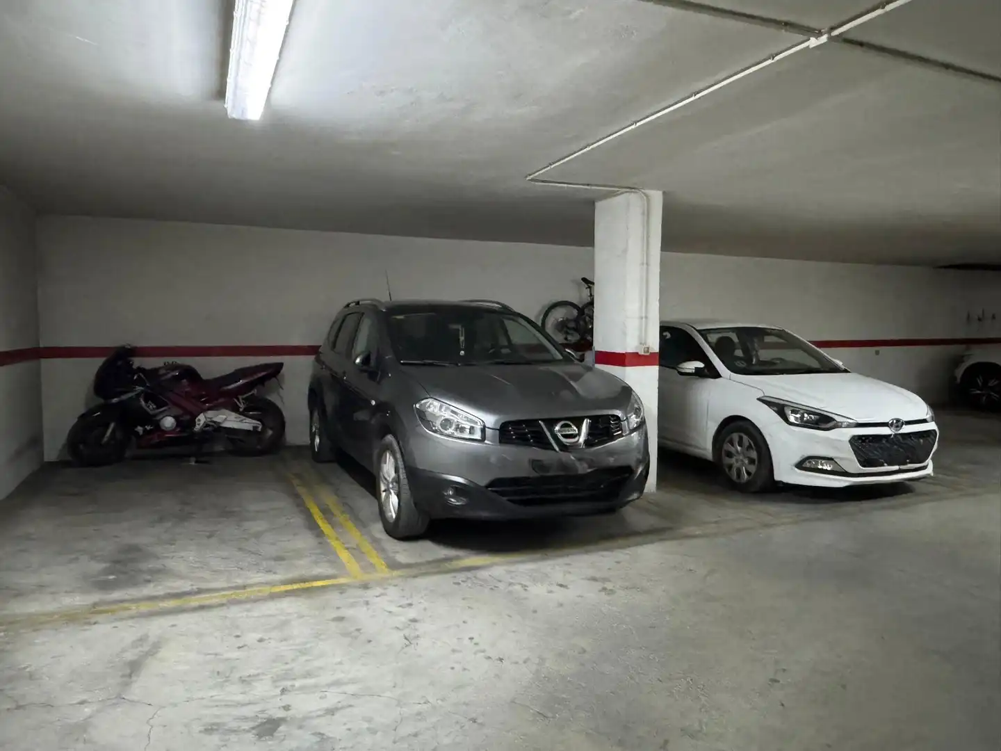 Einzelparkplatz zum Verkauf in Parque de la Bombilla