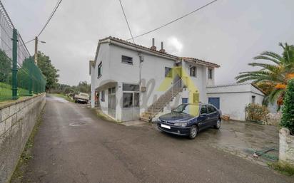 Exterior view of House or chalet for sale in Soto del Barco  with Private garden
