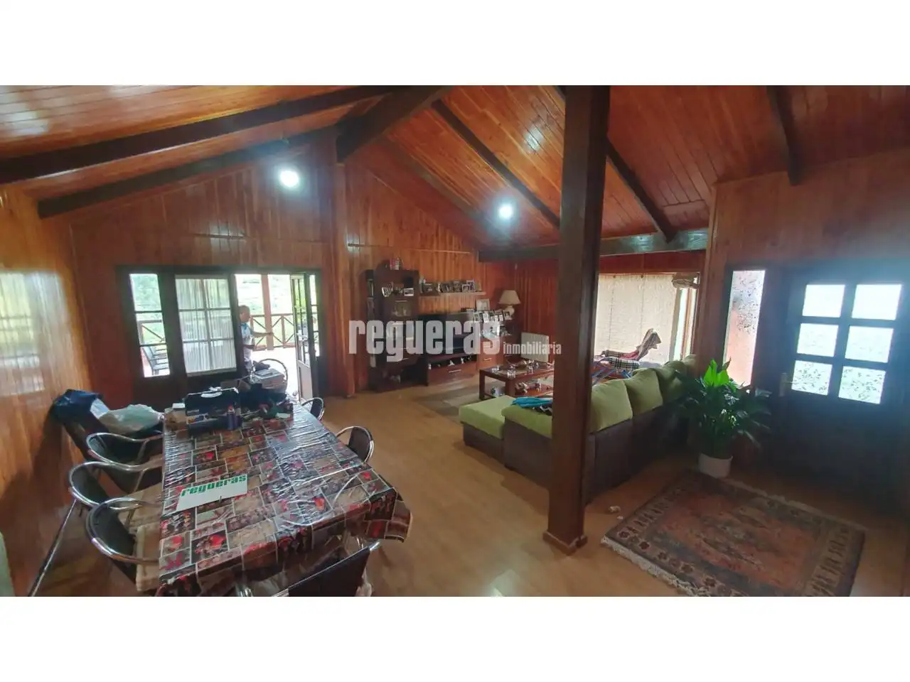 Sala d'estar de Casa o xalet en venda en Illas amb Calefacció, Parquet i Terrassa