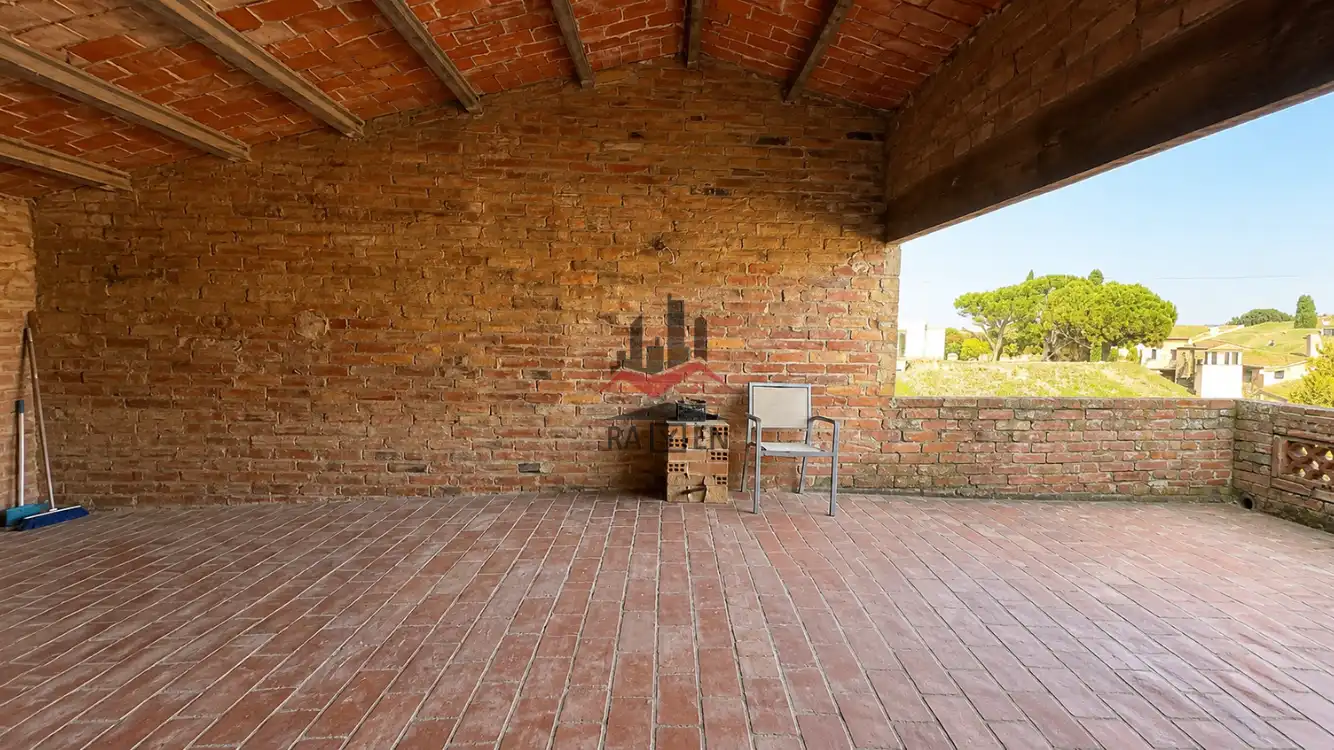 Terrassa de Casa adosada en venda en Riumors