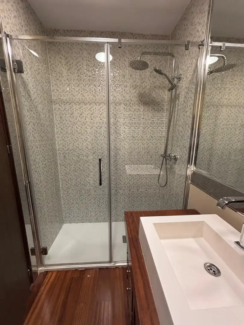 Baño de Piso en venta en Cádiz con Aire acondicionado