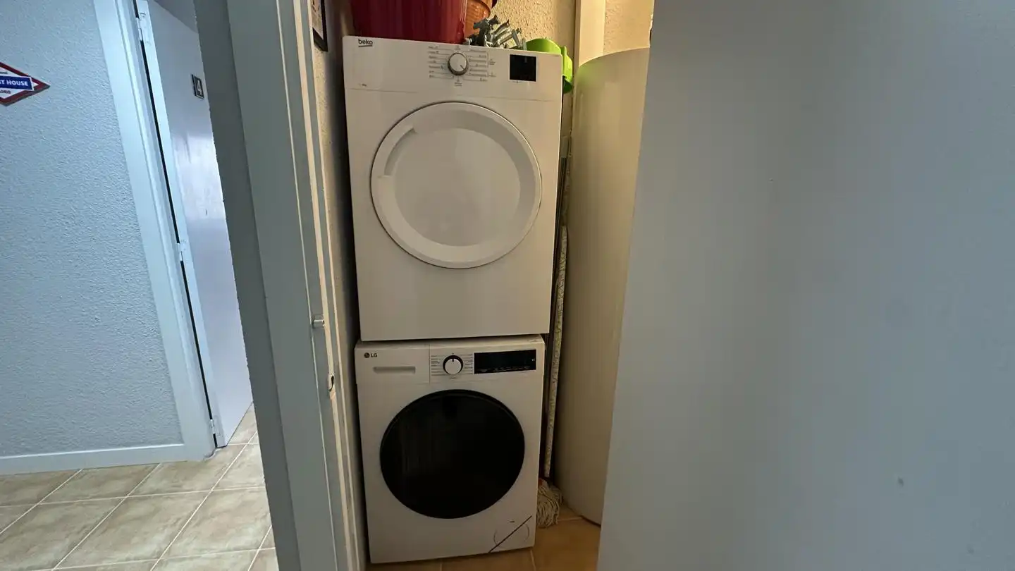 Dormitori de Planta baixa per a compartir en Madrid amb Moblat