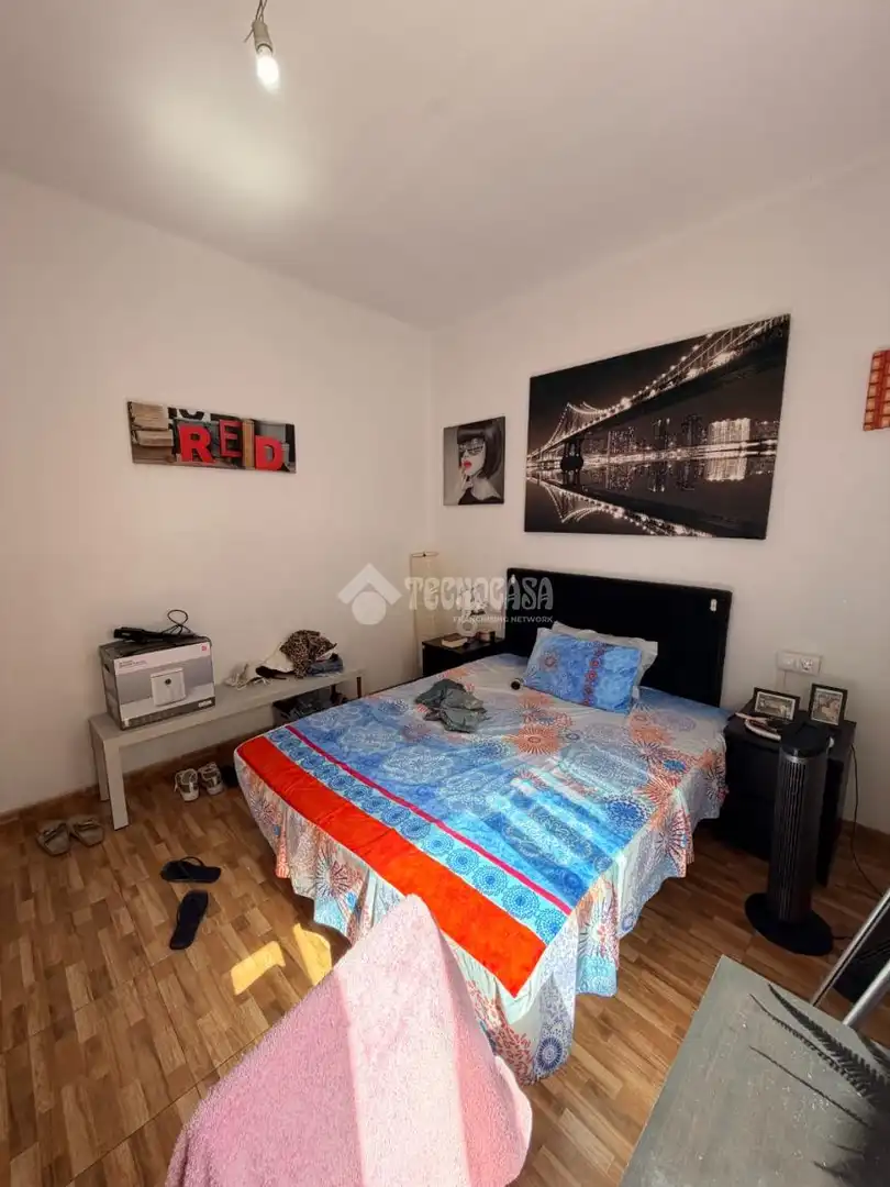 Casa bifamiliare con terrazza in vendita a Centre - Sant Oleguer, imagen 23