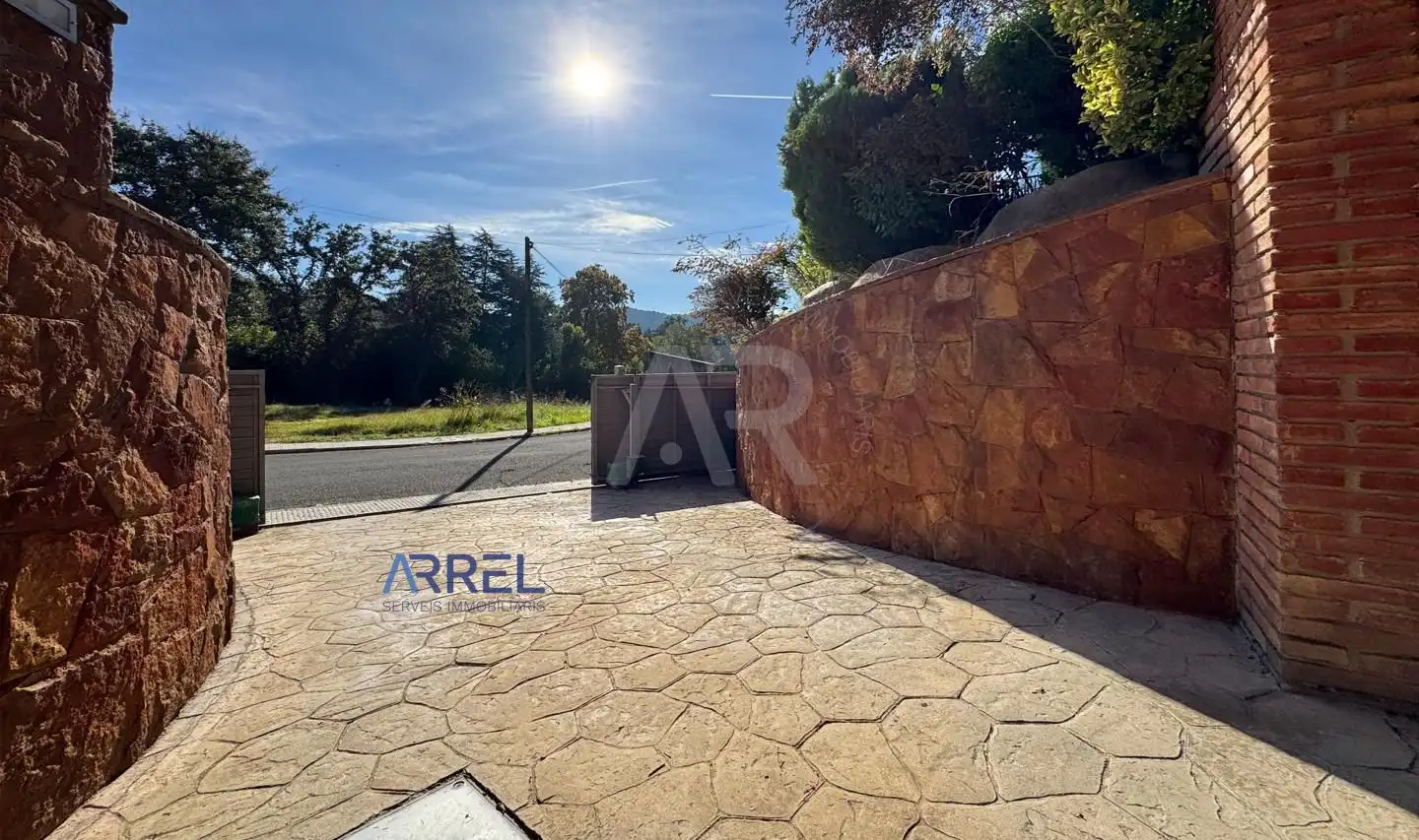 Casa o chalet en venta en Vallromanes con Jardín privado, Terraza y Piscina