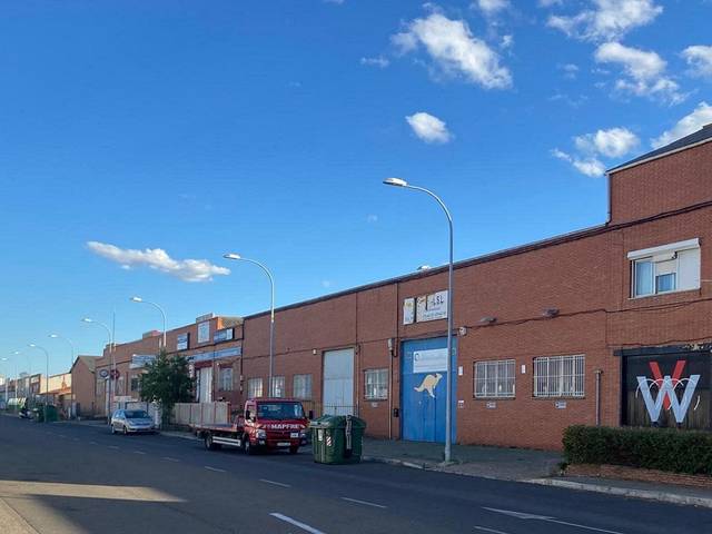 Nave industrial en Venta en Extremadura, 4 en Sector 8 - Nueva Balastera