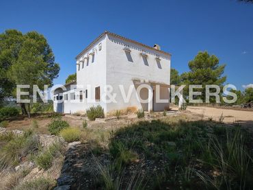 Casa rústica en venda a Requena