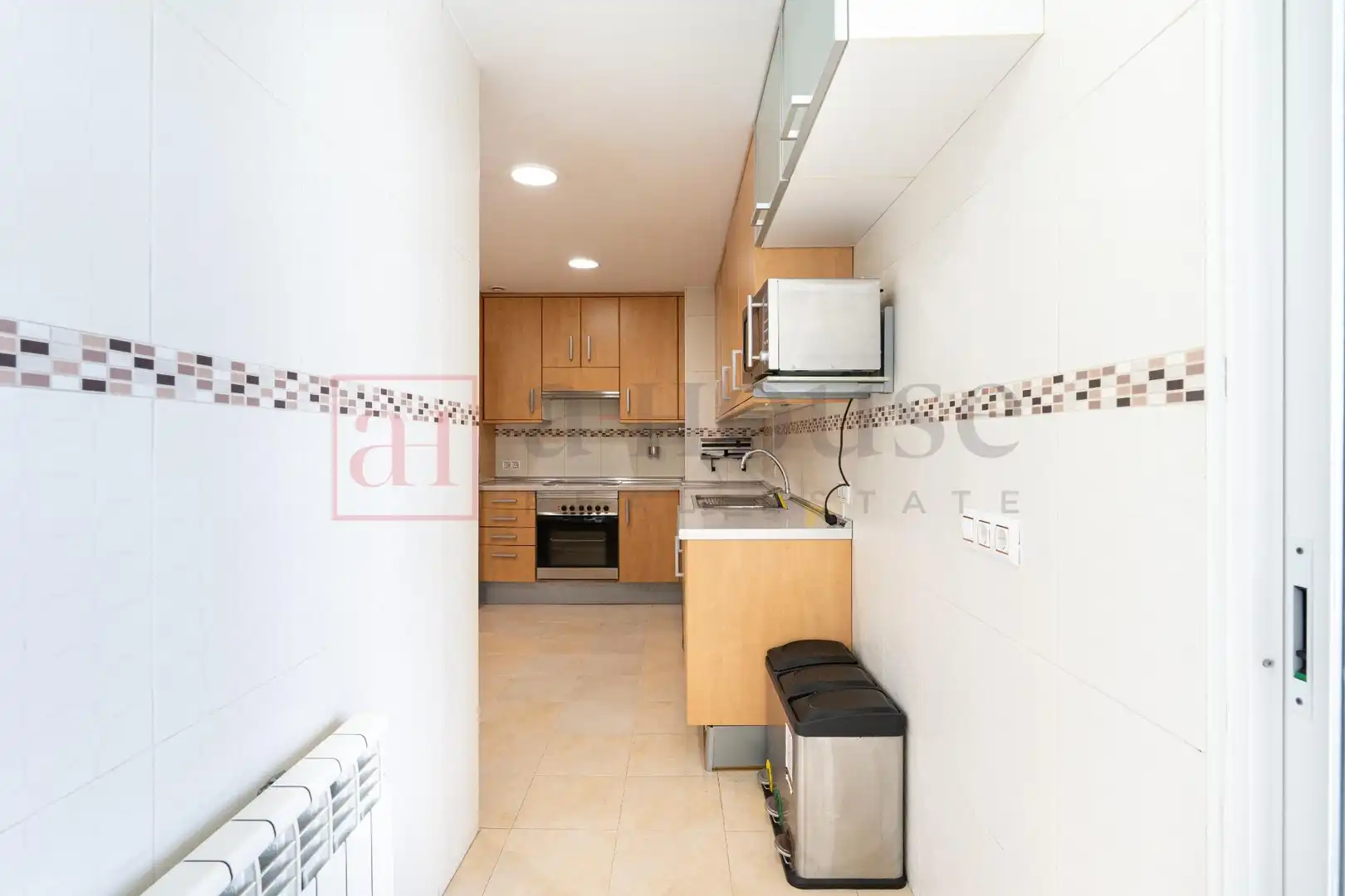 Küche von Wohnung zum Verkauf in Madrid mit Klimaanlage, Heizung und Privatgarten