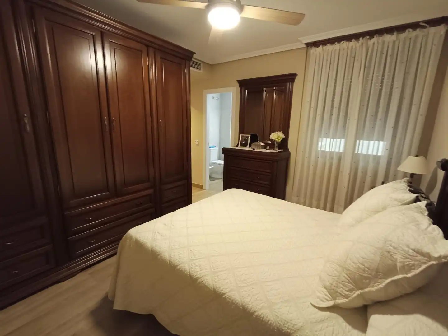 Habitación de Piso en venta en Córdoba con Aire acondicionado, Terraza y Piscina comunitaria