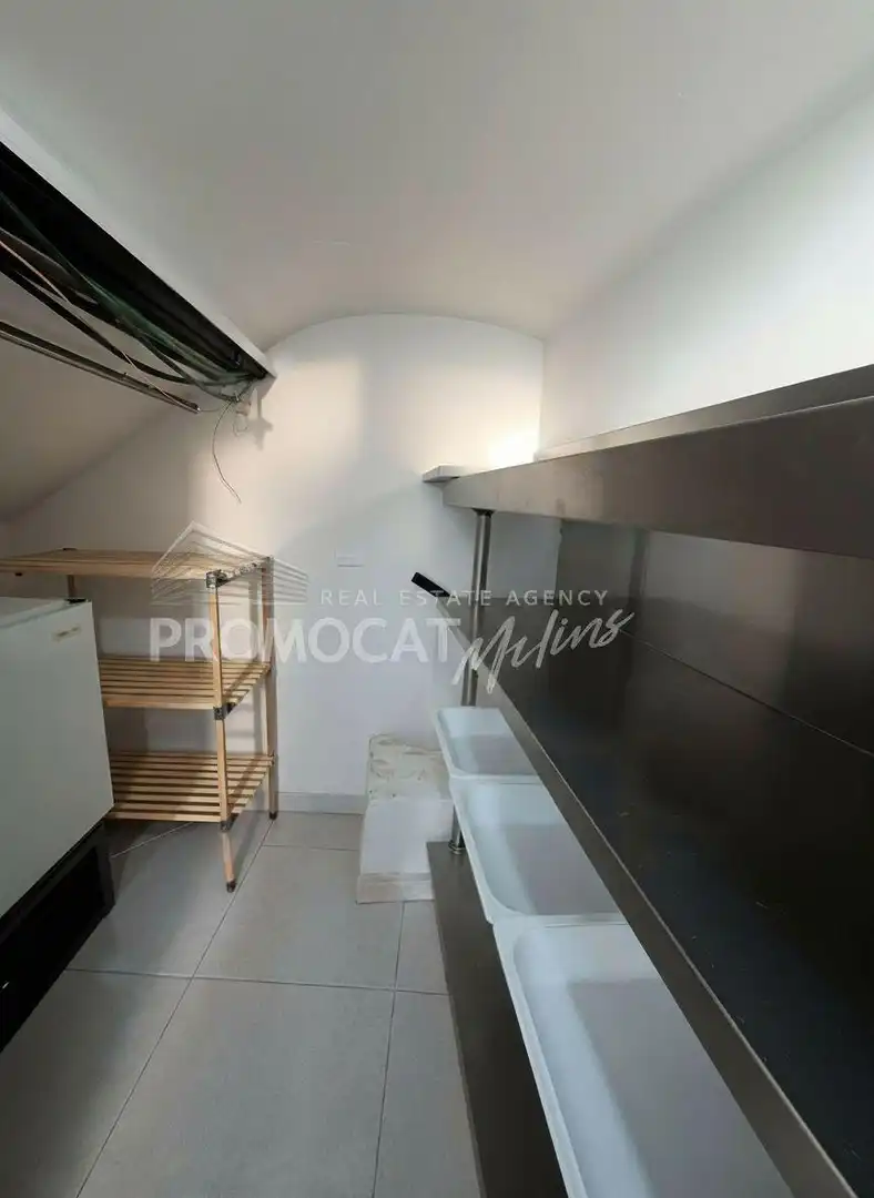 Local comercial en traspàs a de Catalunya, imagen 11