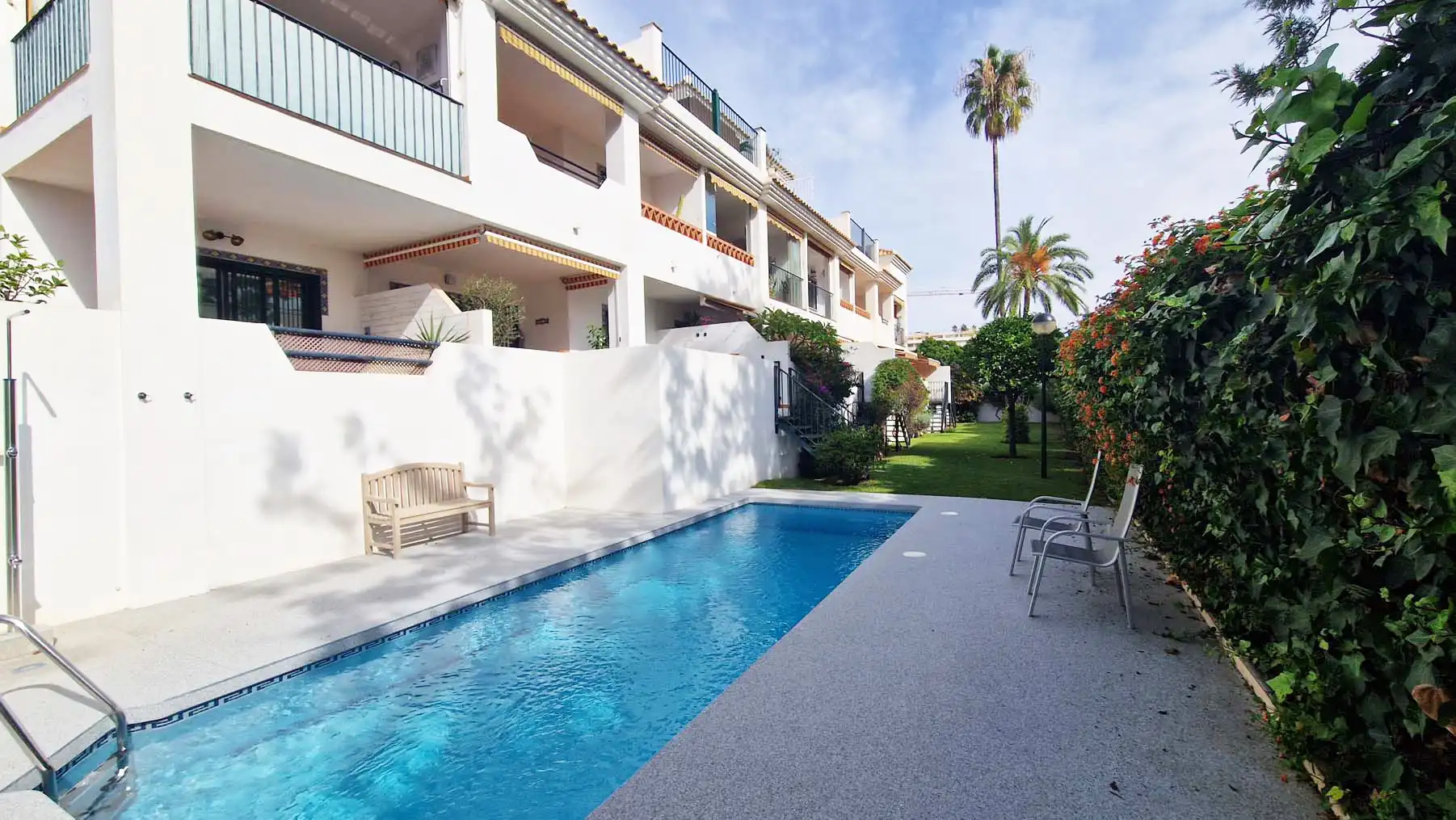 Piscina de Pis en venda en Torremolinos amb Aire condicionat, Calefacció i Terrassa