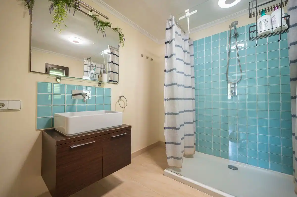 Bathroom of Flat for sale in Santa Eulària des Riu  with Air Conditioner, Heating and Private garden