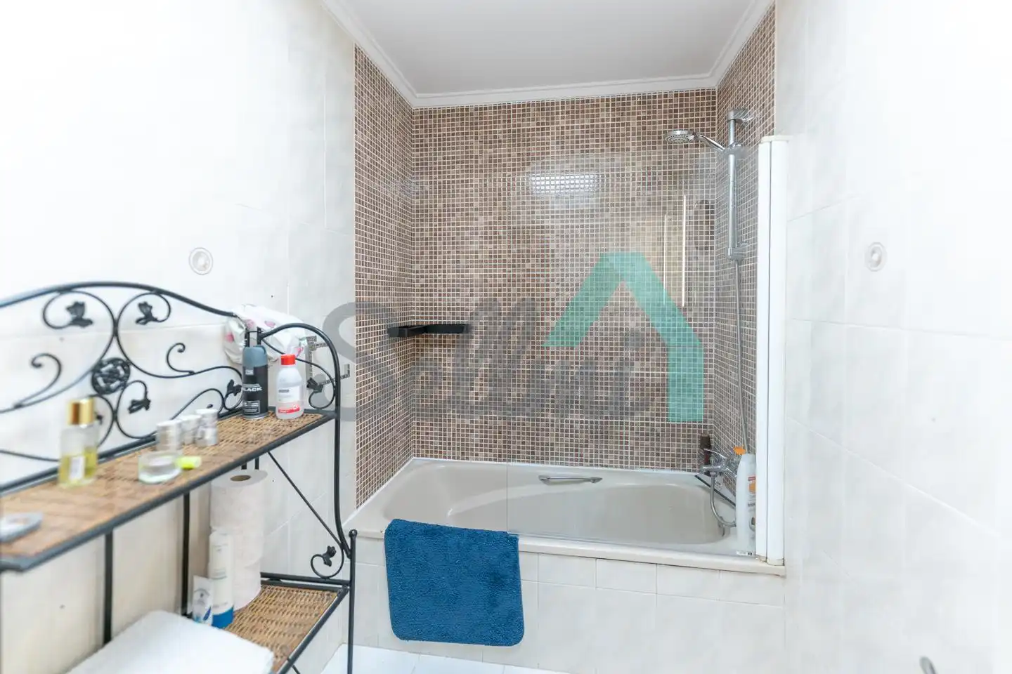 Badezimmer von Maisonette zur Miete in Oviedo  mit Heizung, Parkett und Terrasse