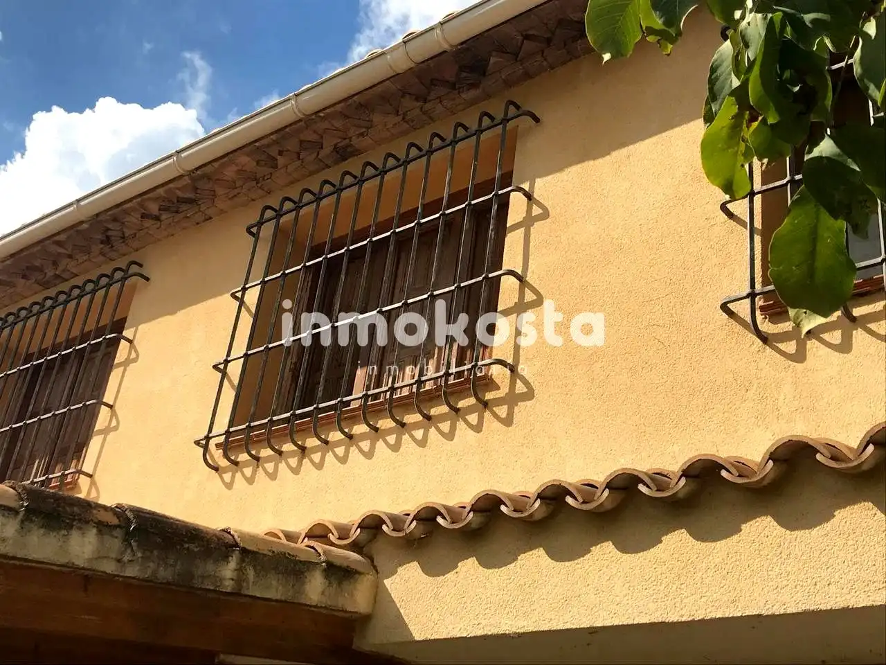 Vista exterior de Casa o xalet en venda en Sella amb Jardí privat i Terrassa