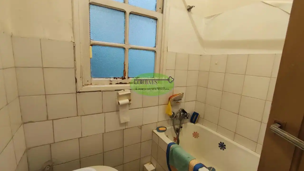Baño de Edificio en venta en Ourense Capital 