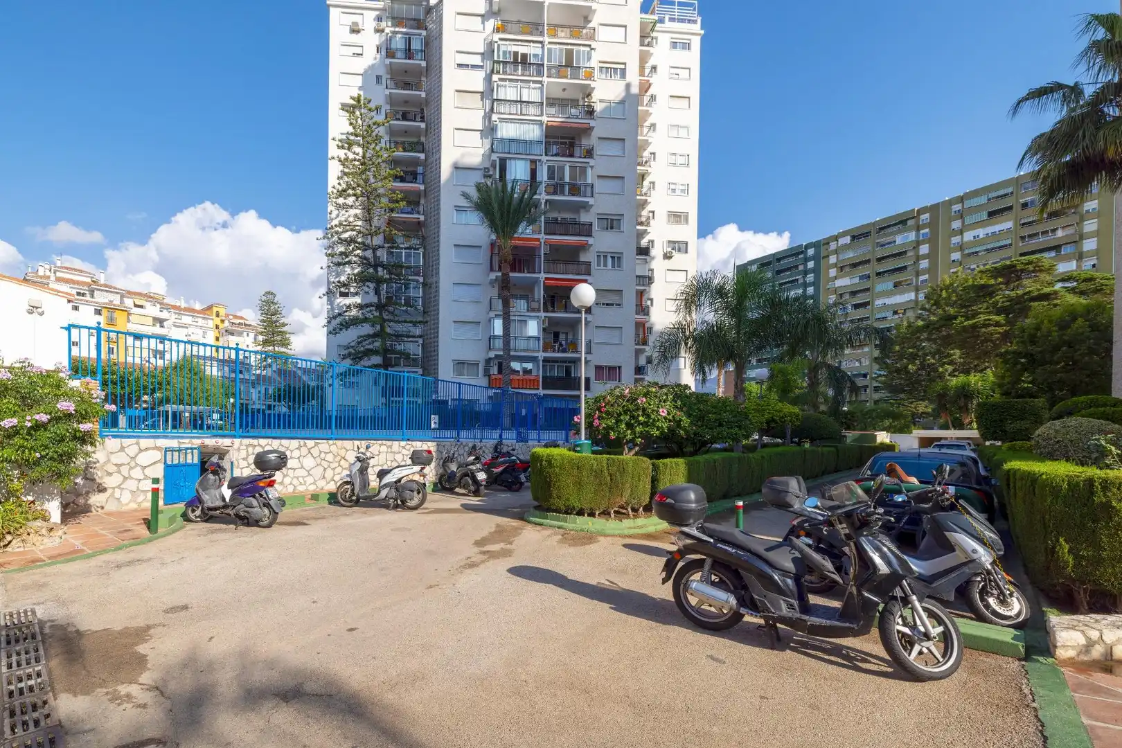 Vista exterior de Piso en venta en Los Boliches 