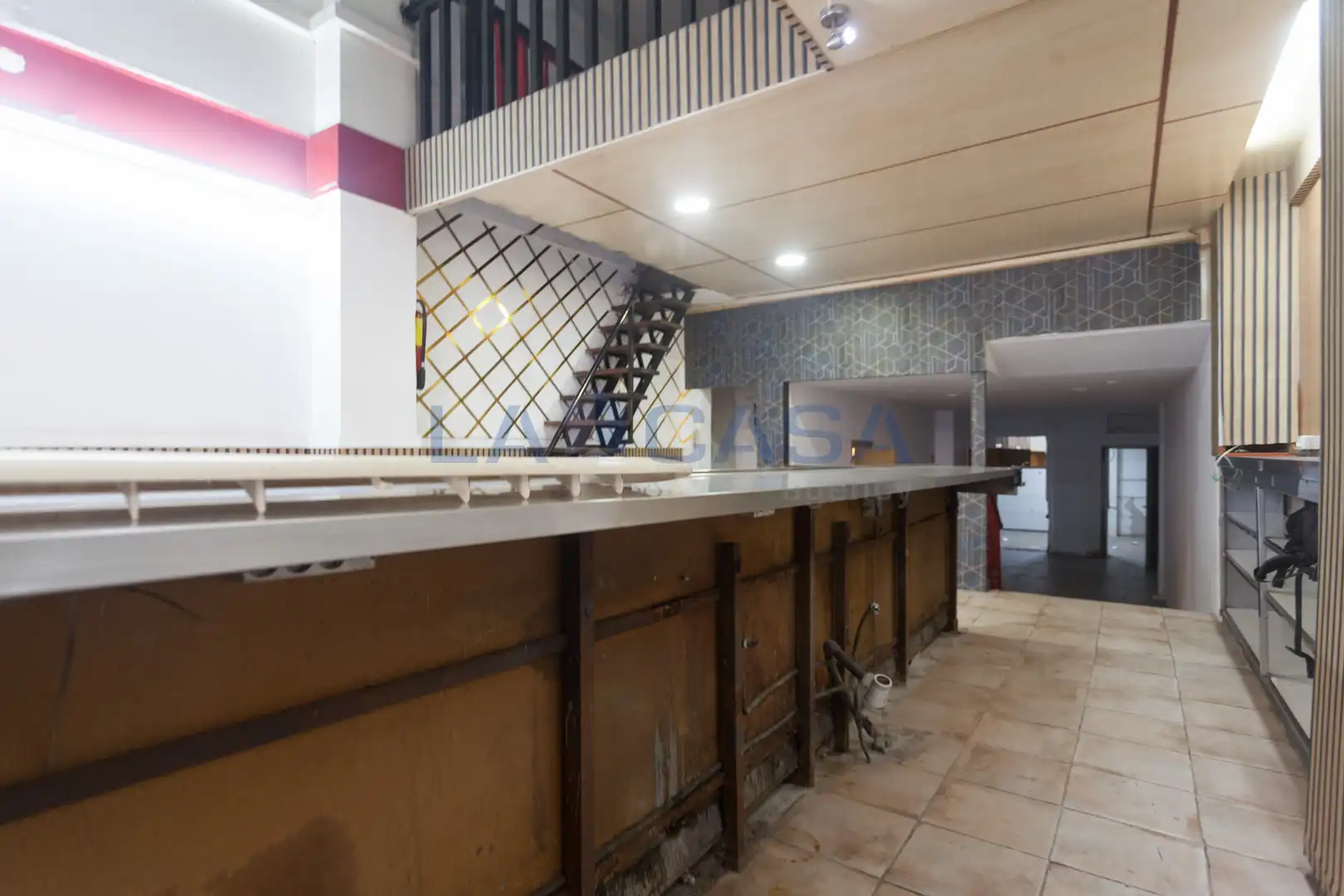 Business premises for sale in Carrer de Lepant, imagen 3