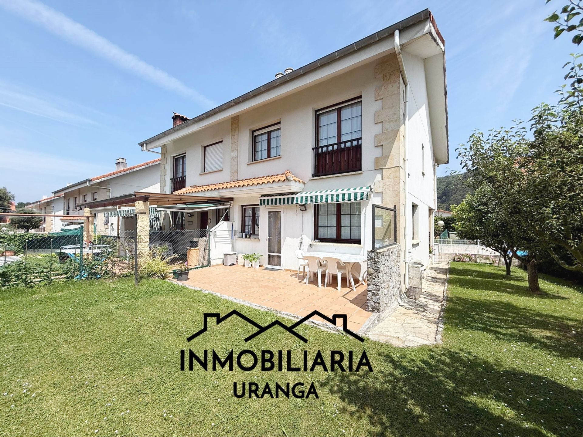 Exterior view of House or chalet for sale in Argoños   with Heating, Private garden and Terrace