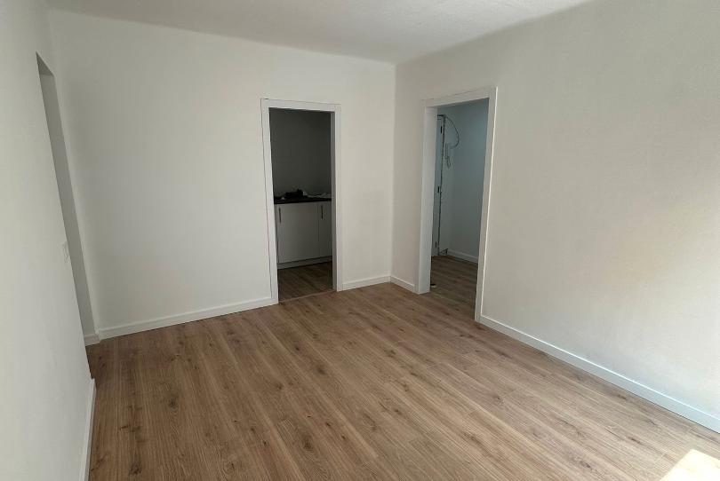 Foto 1 de Piso en venta en Carrer de la Garona, Torre-romeu, Barcelona