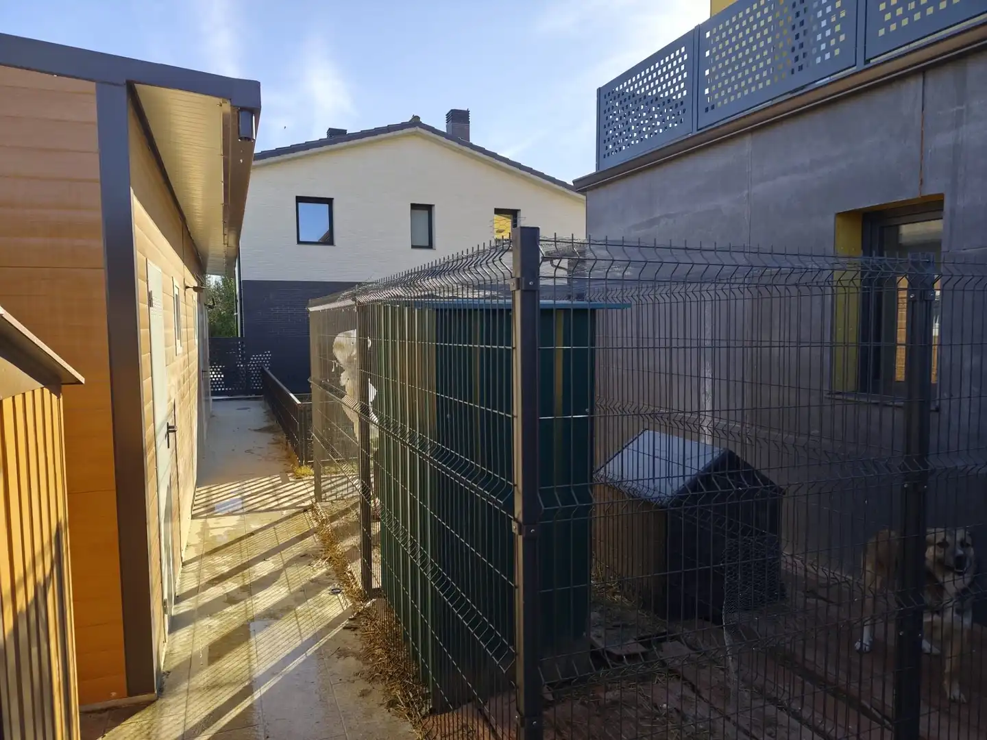 Vista exterior de Casa o chalet en venta en Fontcoberta con Aire acondicionado, Calefacción y Jardín privado