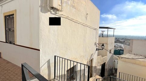 Magnifica casa en el casco antiguo de Salobreña. La casa se compone de dos plantas. La planta baja, destinada a sótano, dispone de, immagine 3