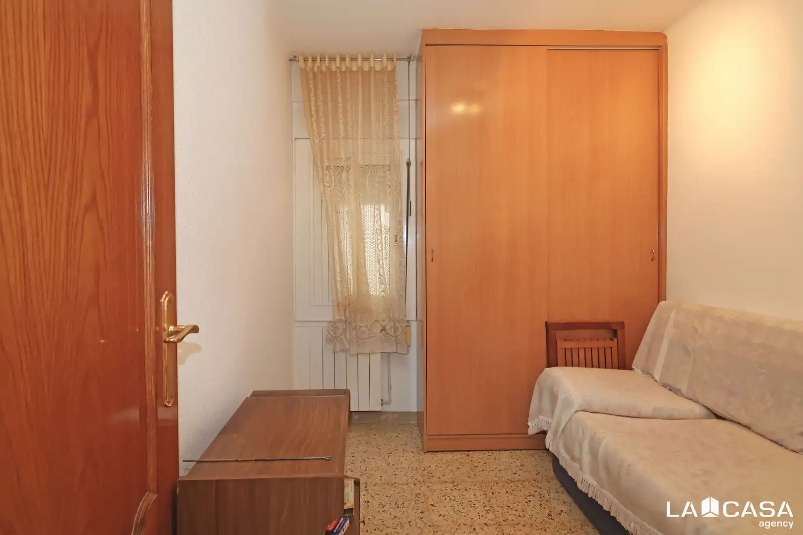 Dormitori de Àtic en venda en Esplugues de Llobregat amb Balcó