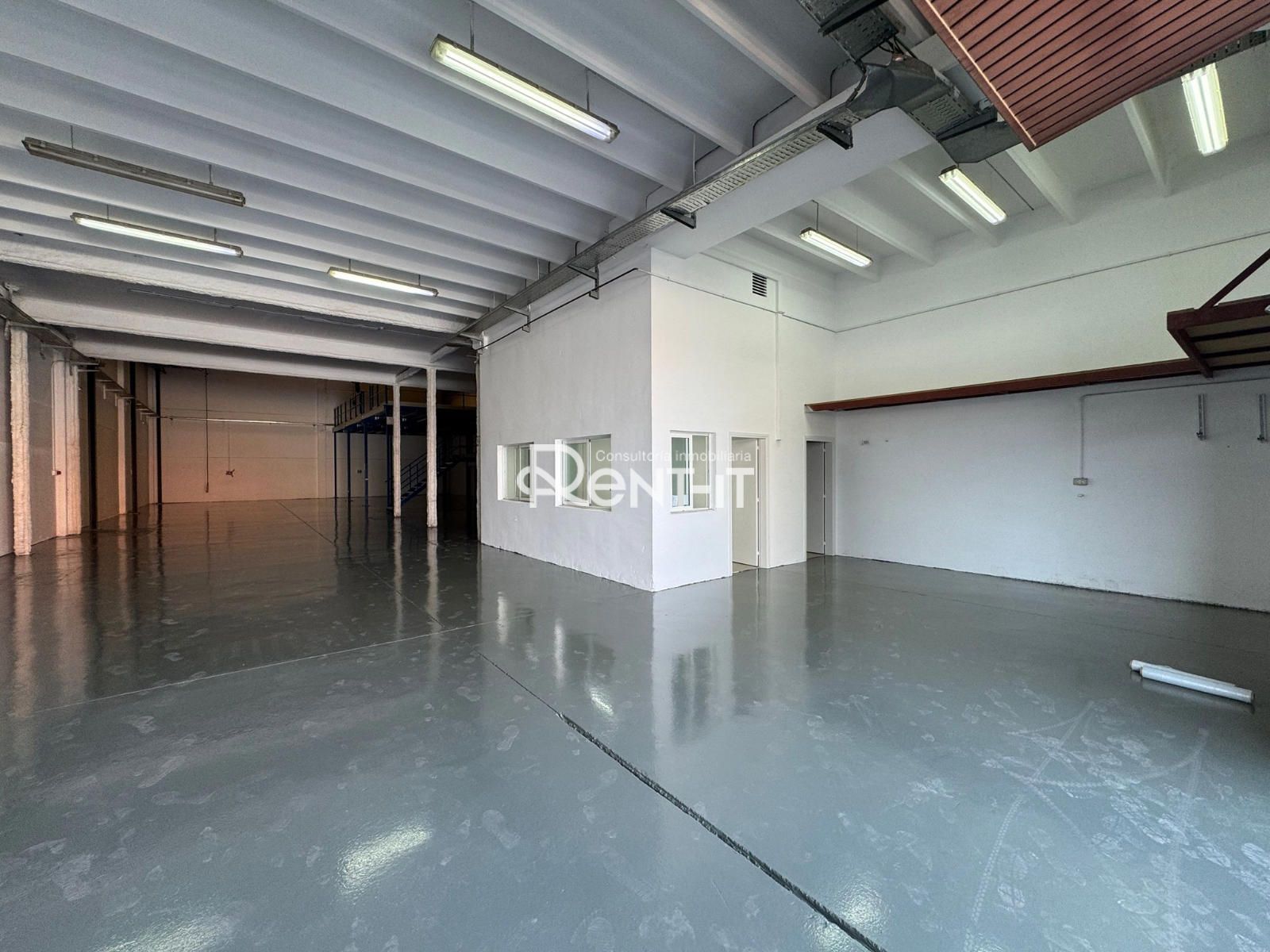 Industrial buildings to rent in Samontà, Sant Joan - TV3