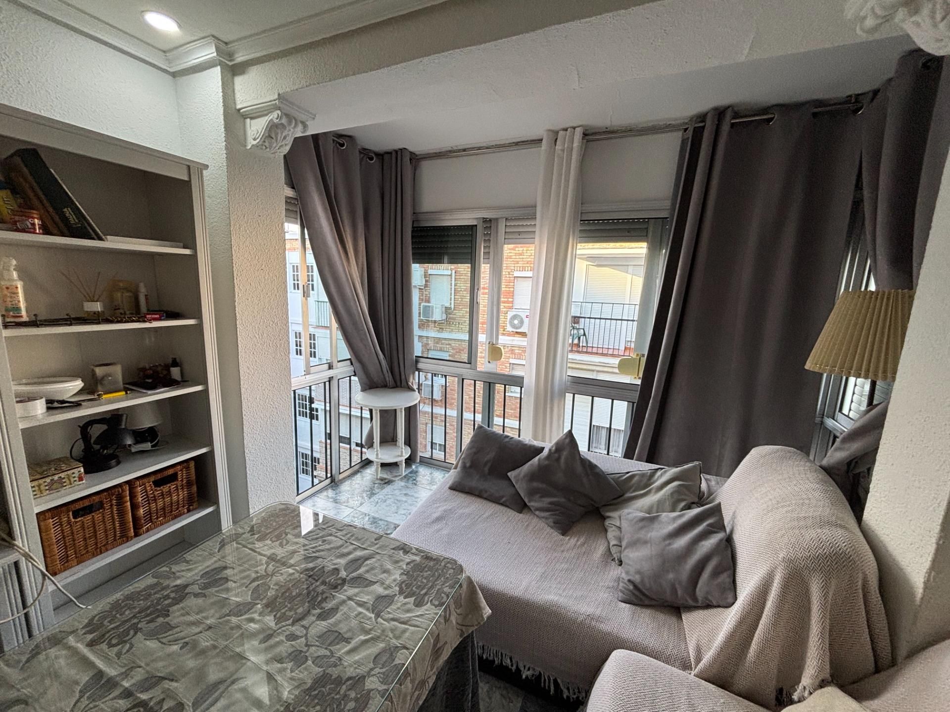 Bedroom of Flat for sale in San Juan de Aznalfarache  with Air Conditioner