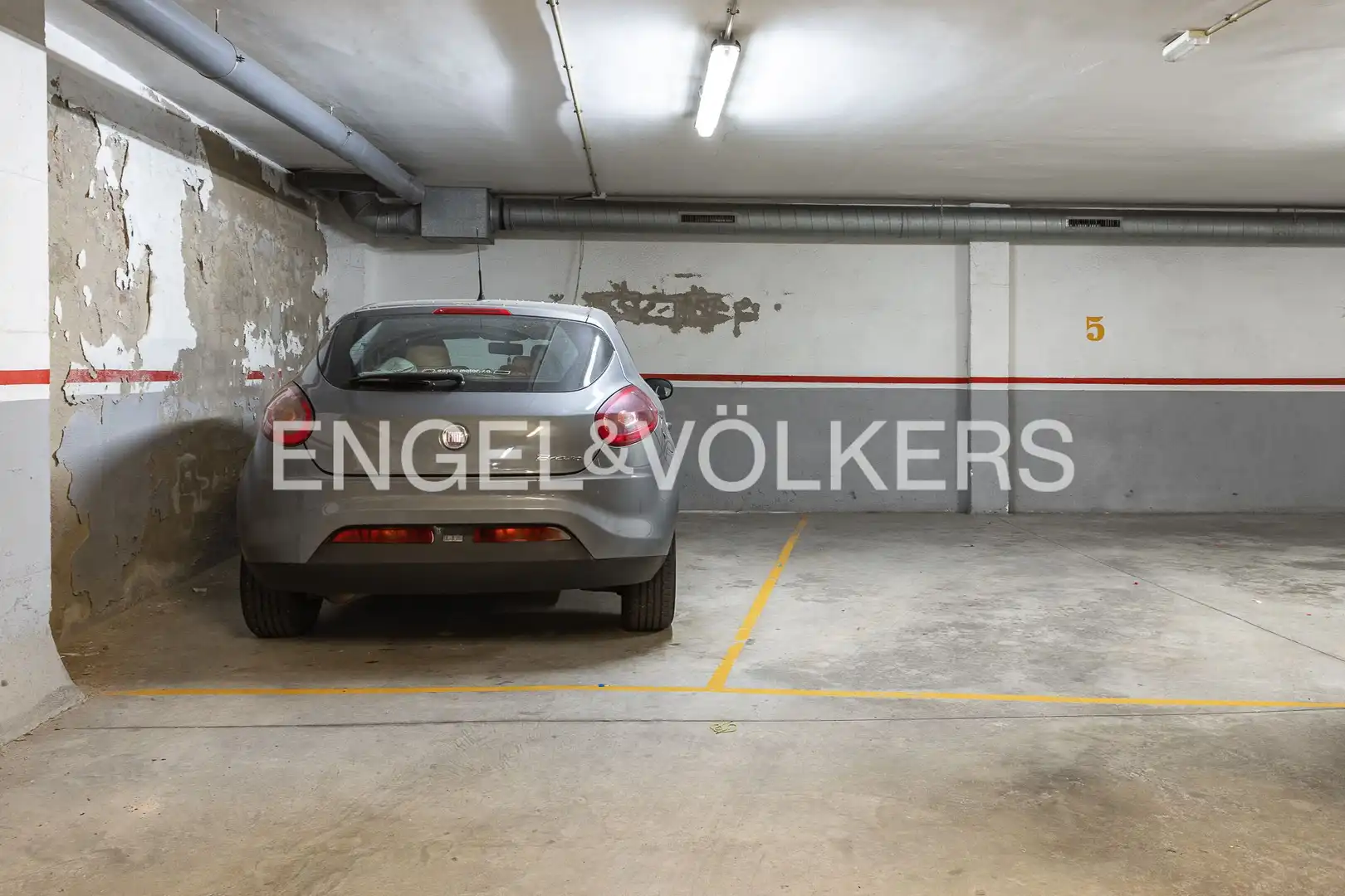 Parking de Piso en venta en Terrassa con Aire acondicionado, Calefacción y Terraza