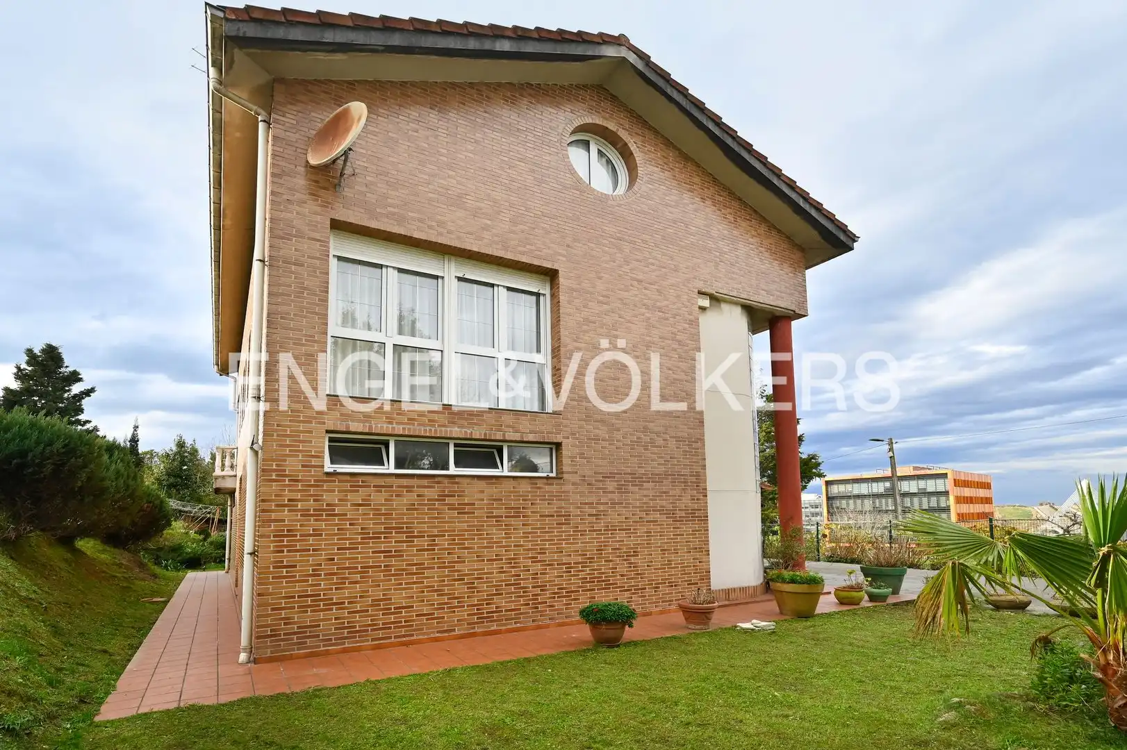 Vista exterior de Casa o chalet en venta en Santander con Calefacción, Jardín privado y Parquet