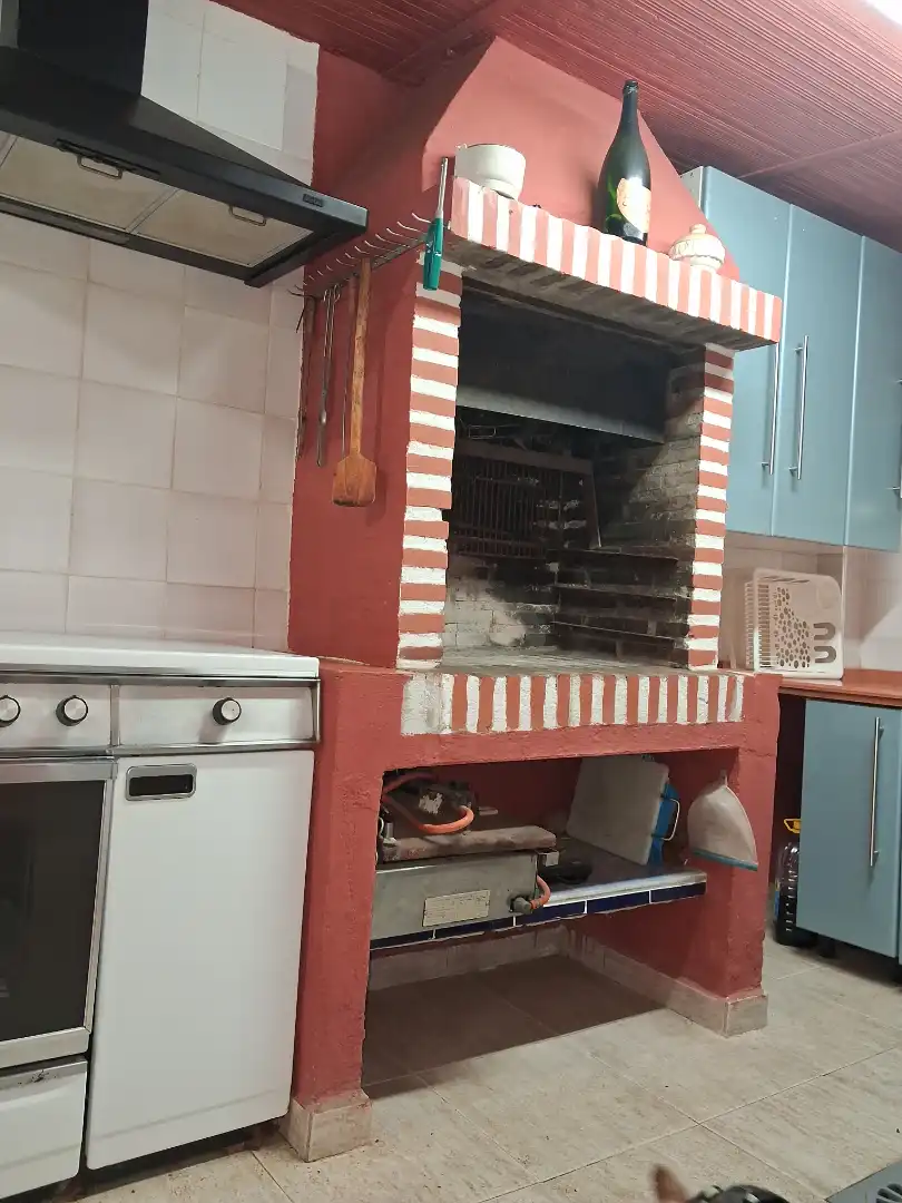 Cocina de Casa o chalet en venta en Castilleja de la Cuesta con Aire acondicionado, Calefacción y Jardín privado